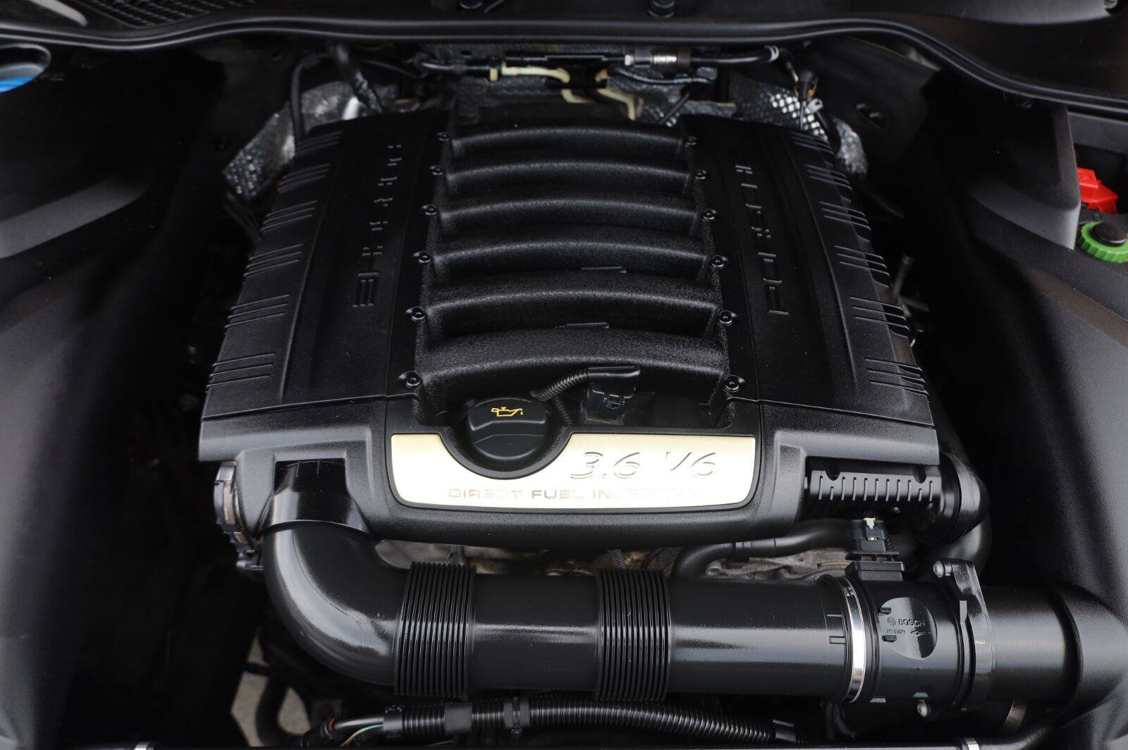 Used 2018 Porsche Cayenne AWD/4WD image 14
