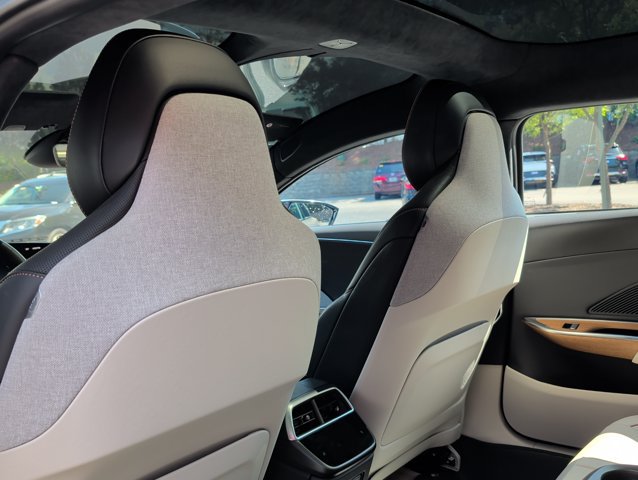 Used 2023 Lucid Air Touring AWD/4WD image 18