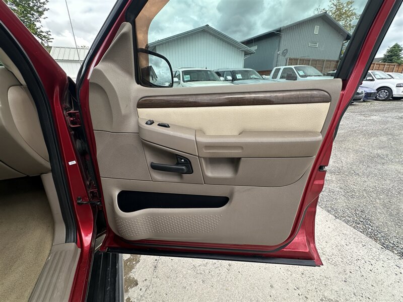 Used 2004 Ford Explorer Eddie Bauer AWD/4WD image 15