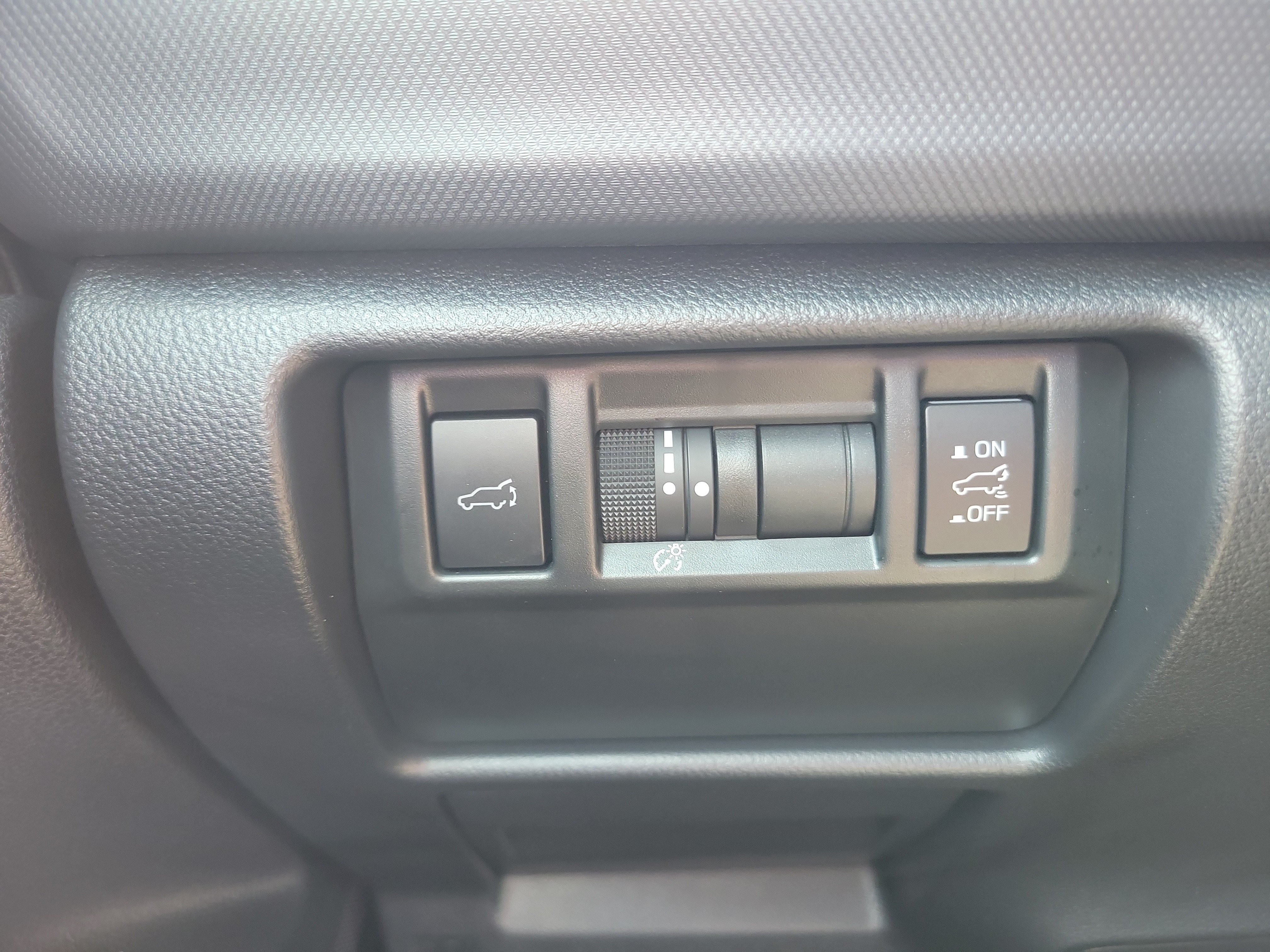 Used 2025 Subaru Forester Limited AWD/4WD image 30