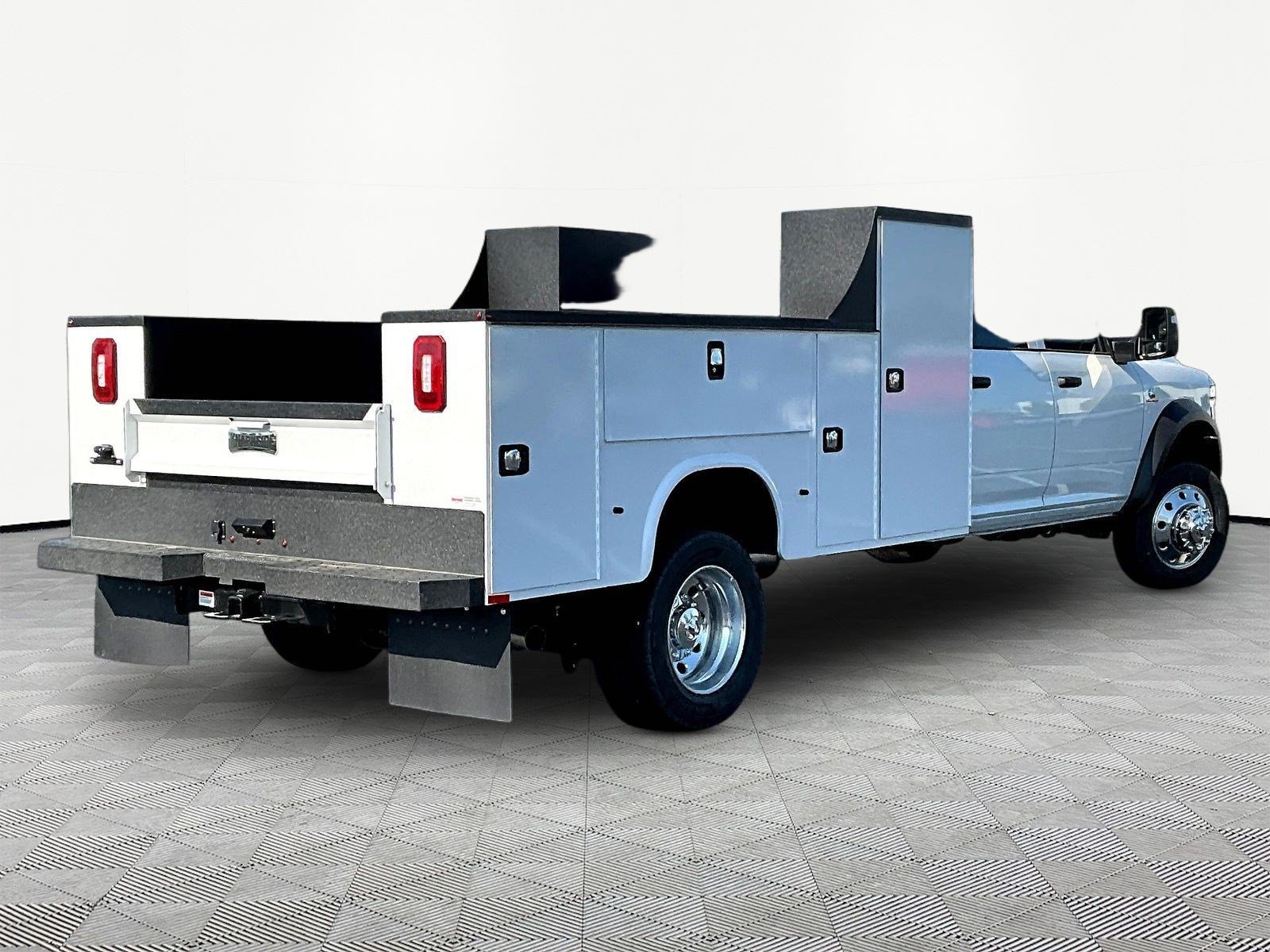 New 2026 RAM 5500 Tradesman w/ Chrome Appearance Group AWD/4WD image 7