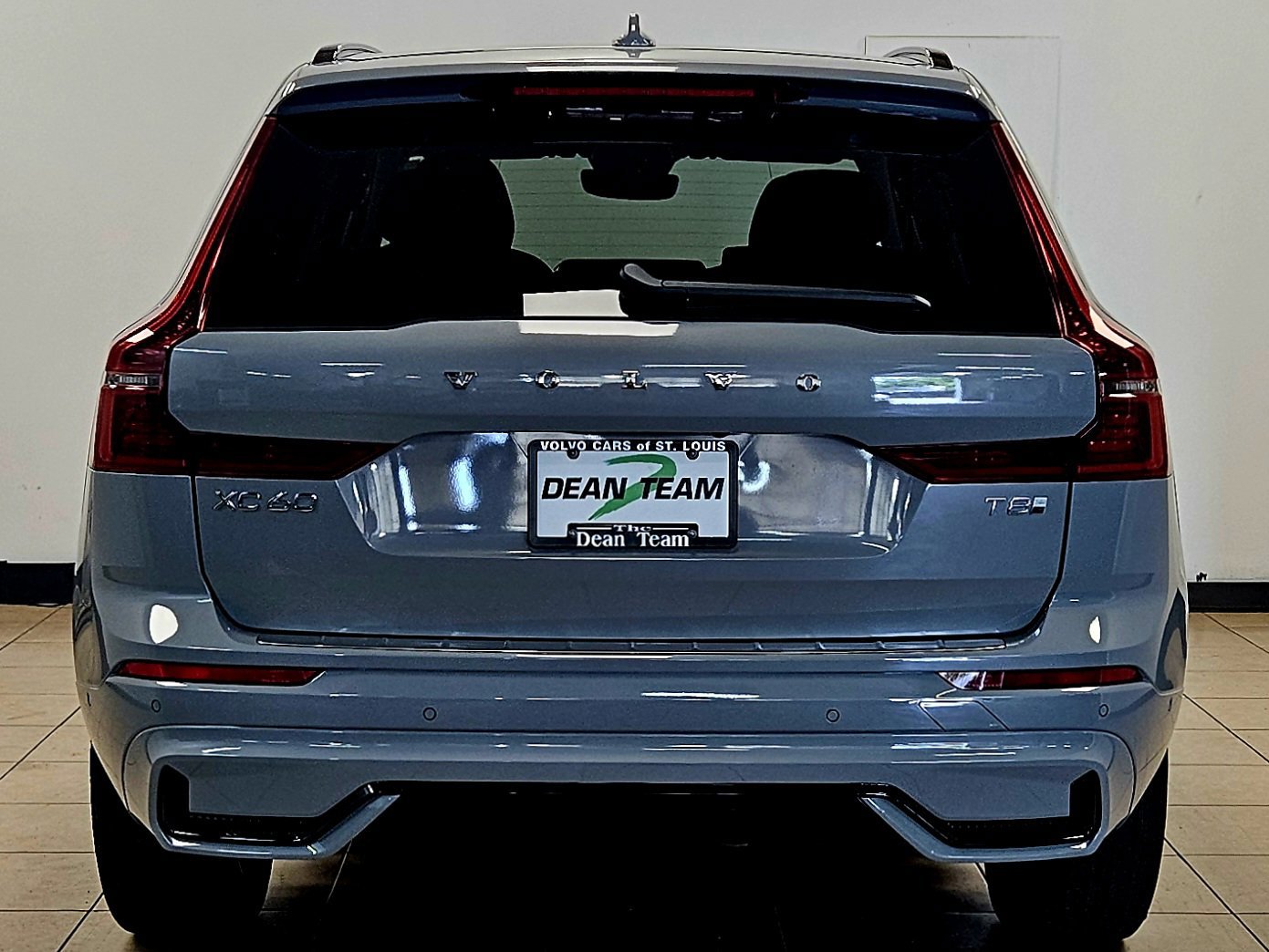 New 2026 Volvo XC60 T8 Plus w/ Protection Package Premier image 9