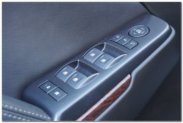 Used 2020 GMC Yukon SLT AWD/4WD image 17