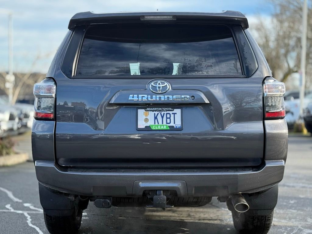 Used 2017 Toyota 4Runner SR5 Premium image 4