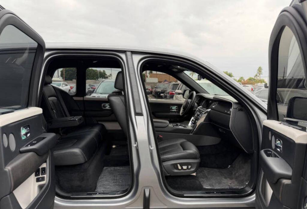 Used 2023 Rolls-Royce Cullinan image 8