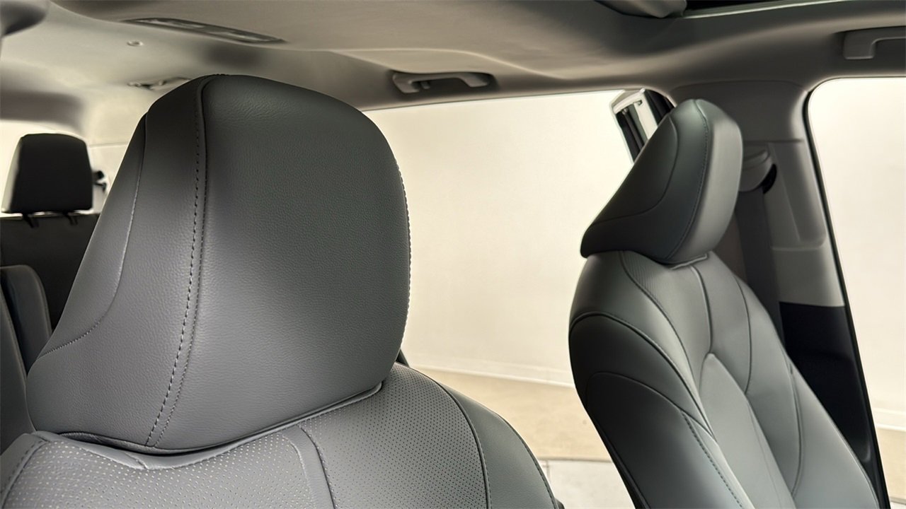 New 2026 Toyota Highlander Limited image 20