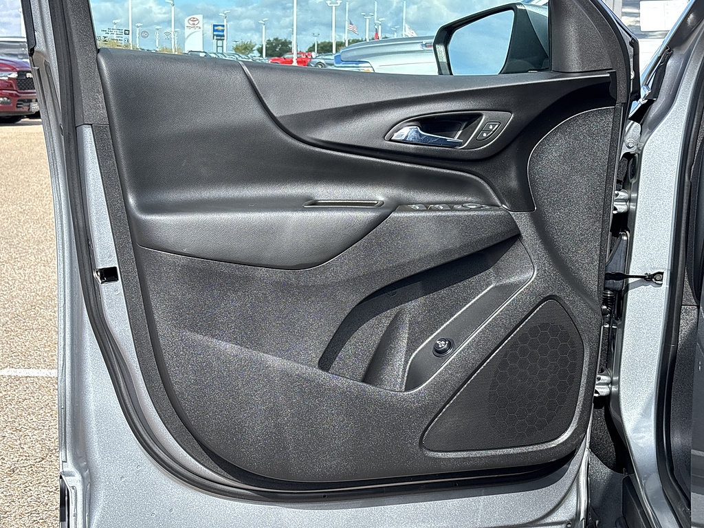 Used 2023 Chevrolet Equinox LT FWD image 28