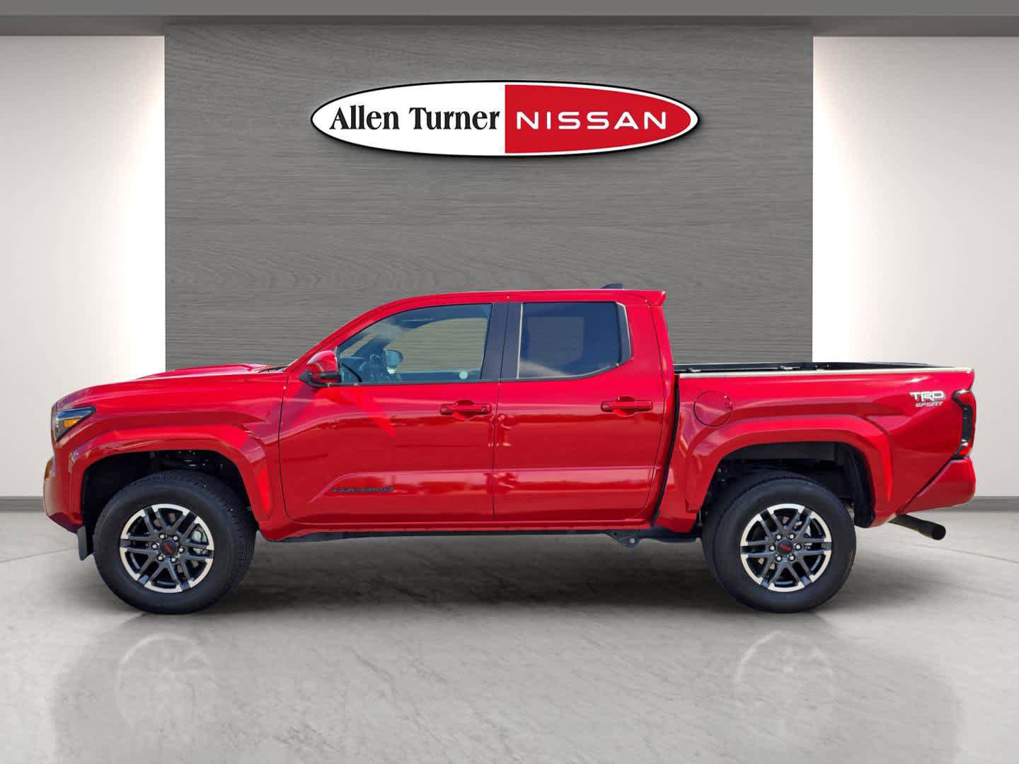 Used 2024 Toyota Tacoma TRD Sport RWD image 9