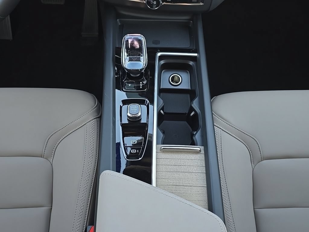 New 2026 Volvo XC60 T8 Plus w/ Climate Package AWD/4WD image 19