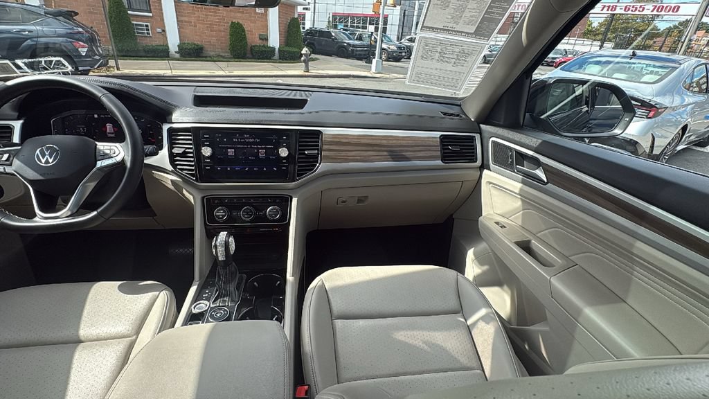Used 2022 Volkswagen Atlas SEL AWD/4WD image 25