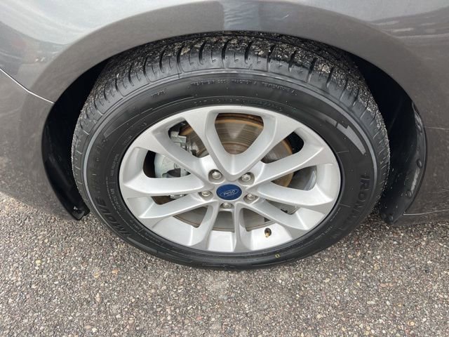 Used 2019 Ford Fusion SE image 24