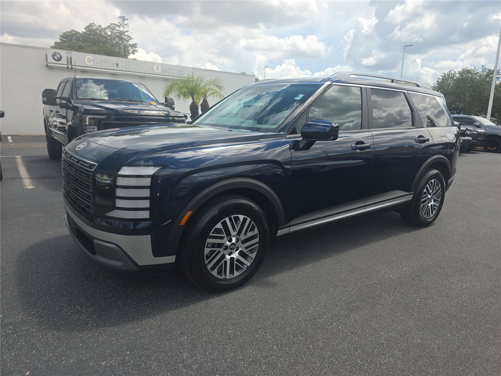 Used 2026 Hyundai Palisade SEL FWD image 3