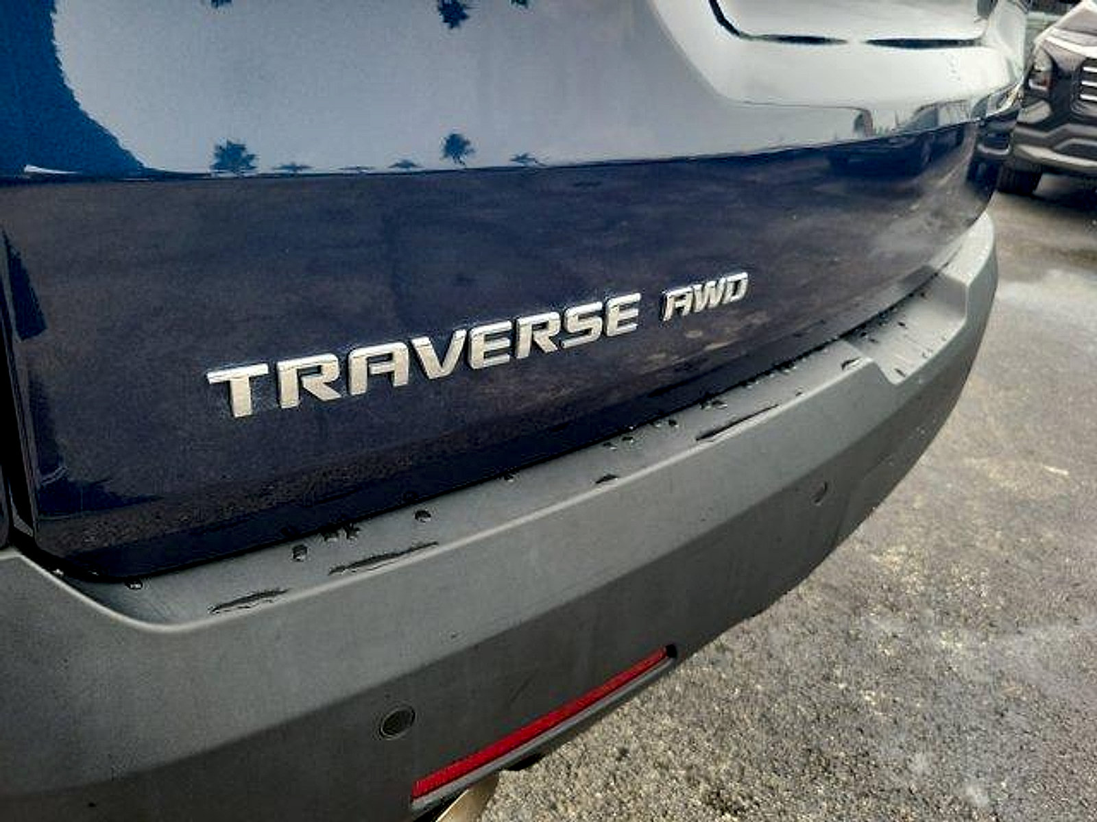 Used 2022 Chevrolet Traverse LT AWD/4WD image 9
