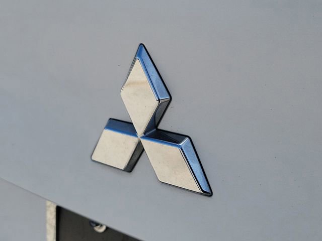 Used 2024 Mitsubishi Outlander SEL image 9