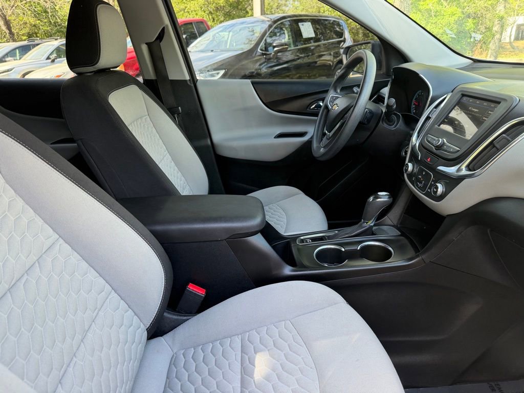 Used 2019 Chevrolet Equinox LS w/ LS Convenience Package image 9
