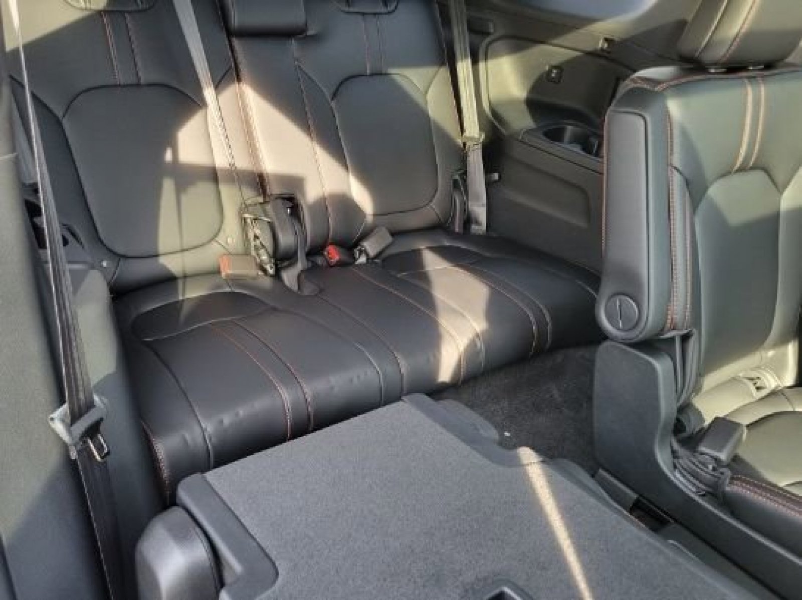 Used 2025 Honda Pilot TrailSport image 32