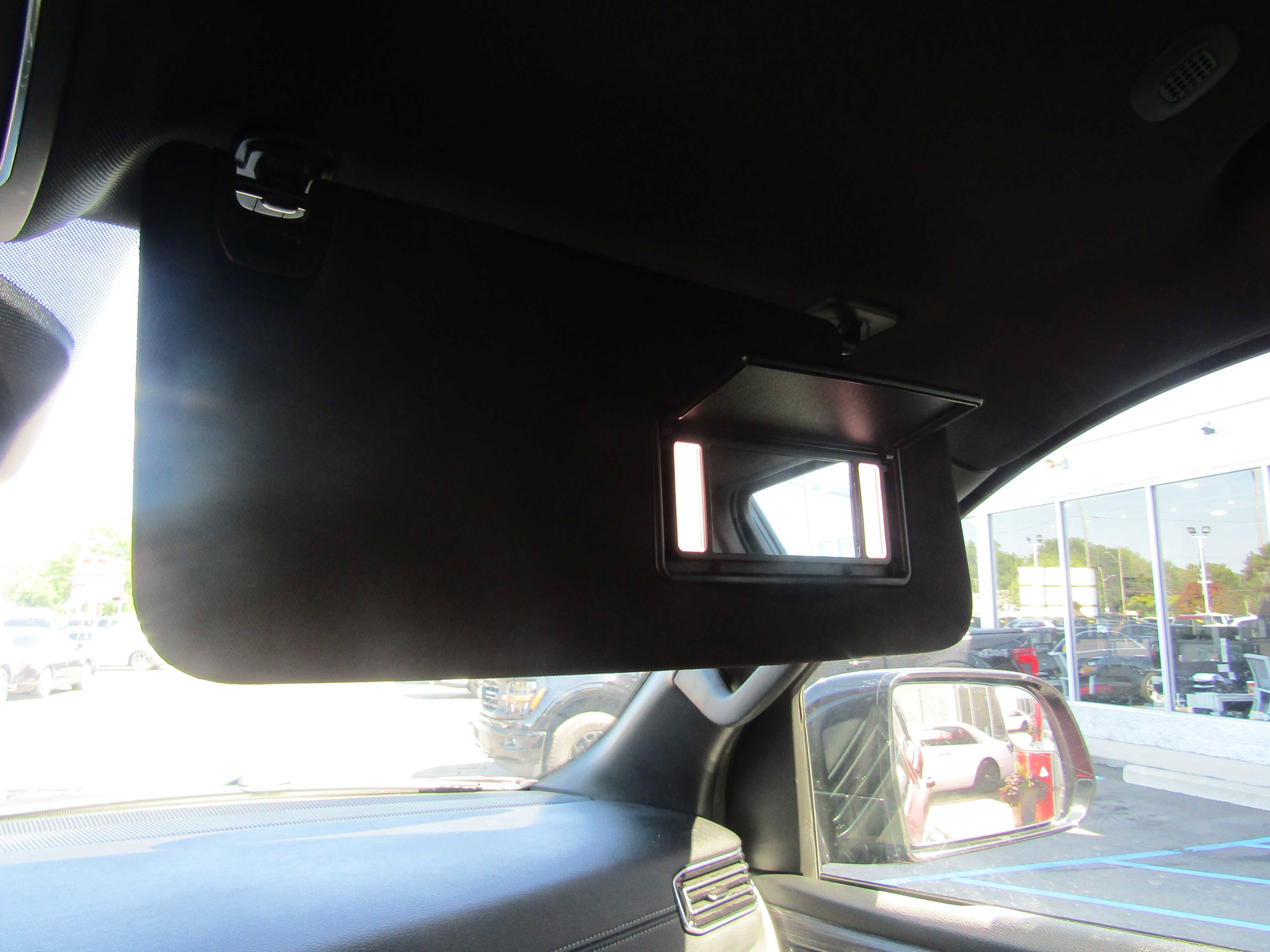 Used 2024 Jeep Wagoneer L Series II w/ Flexible Seating Group image 19