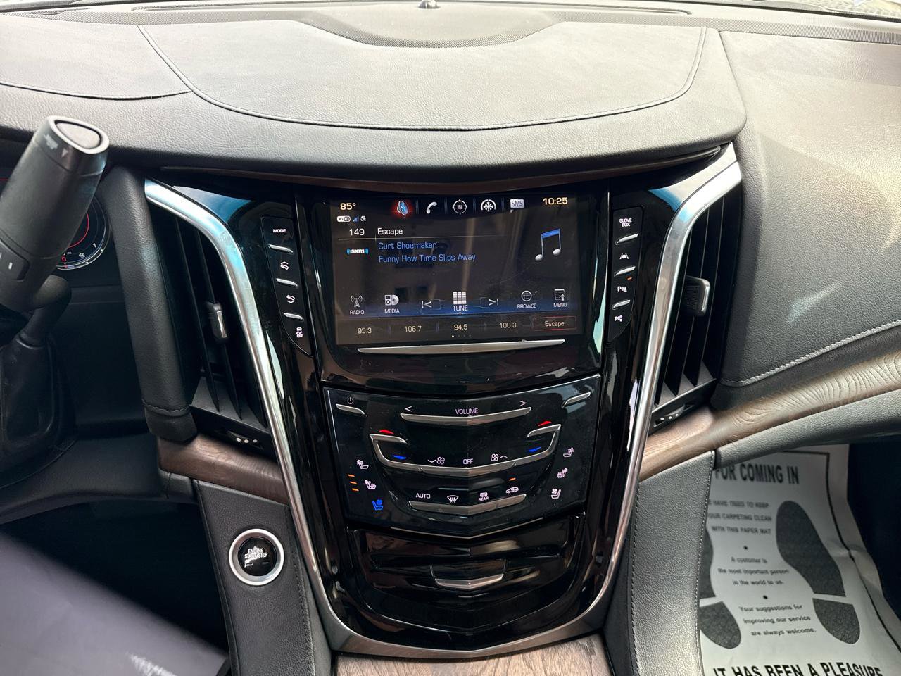 Used 2018 Cadillac Escalade Premium Luxury AWD/4WD image 46