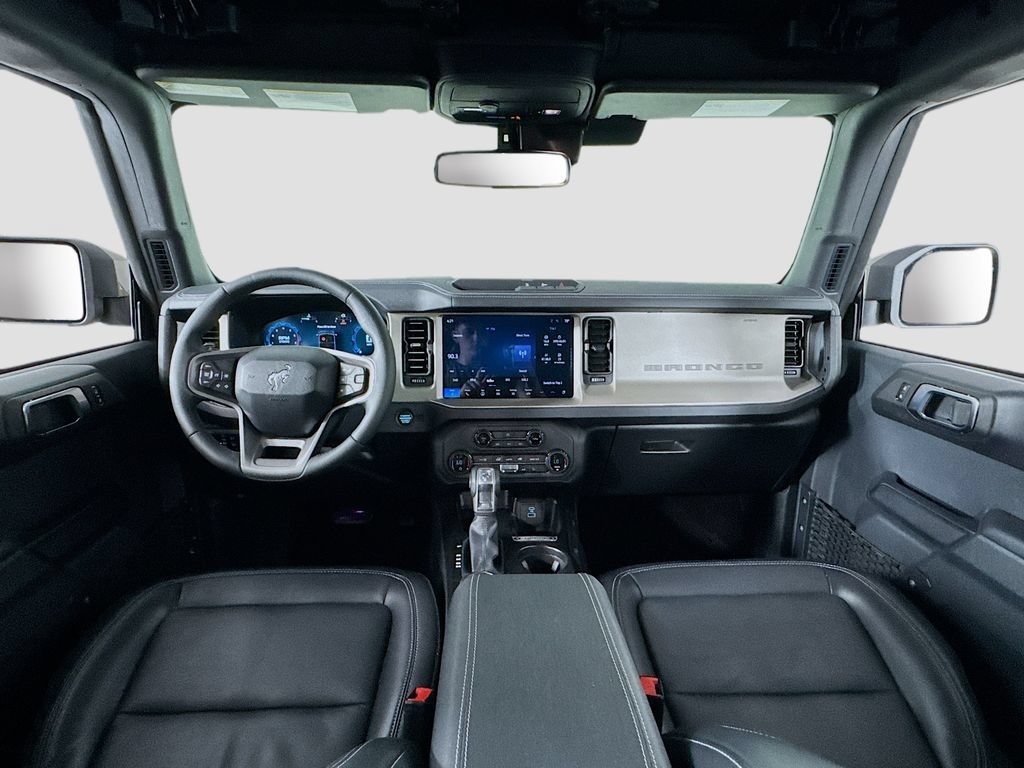 Used 2025 Ford Bronco Outer Banks AWD/4WD image 15