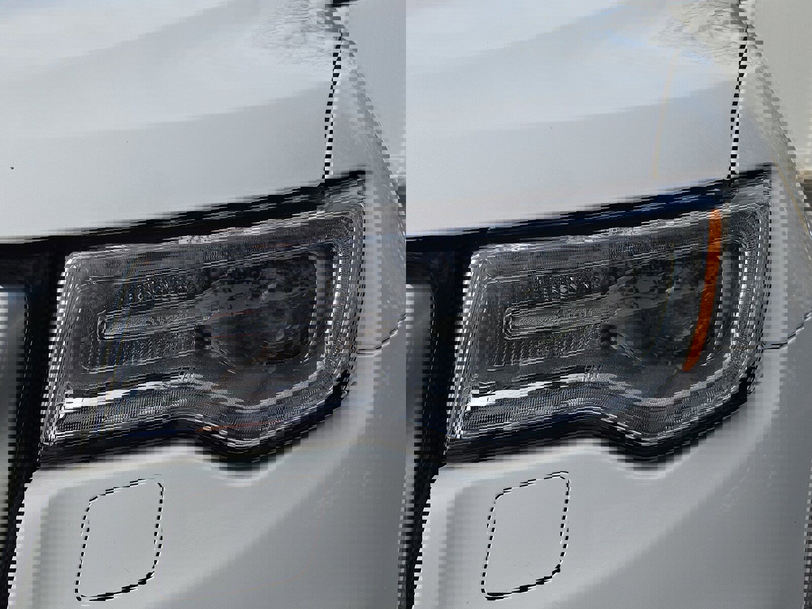 Used 2020 Jeep Grand Cherokee Summit image 9