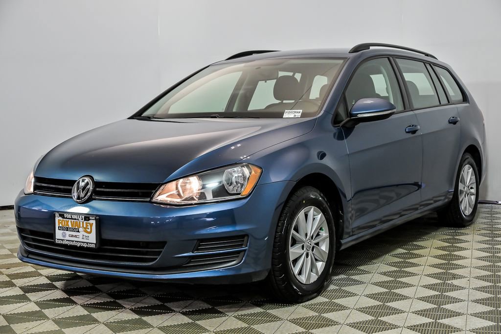 Used 2016 Volkswagen Golf S image 5