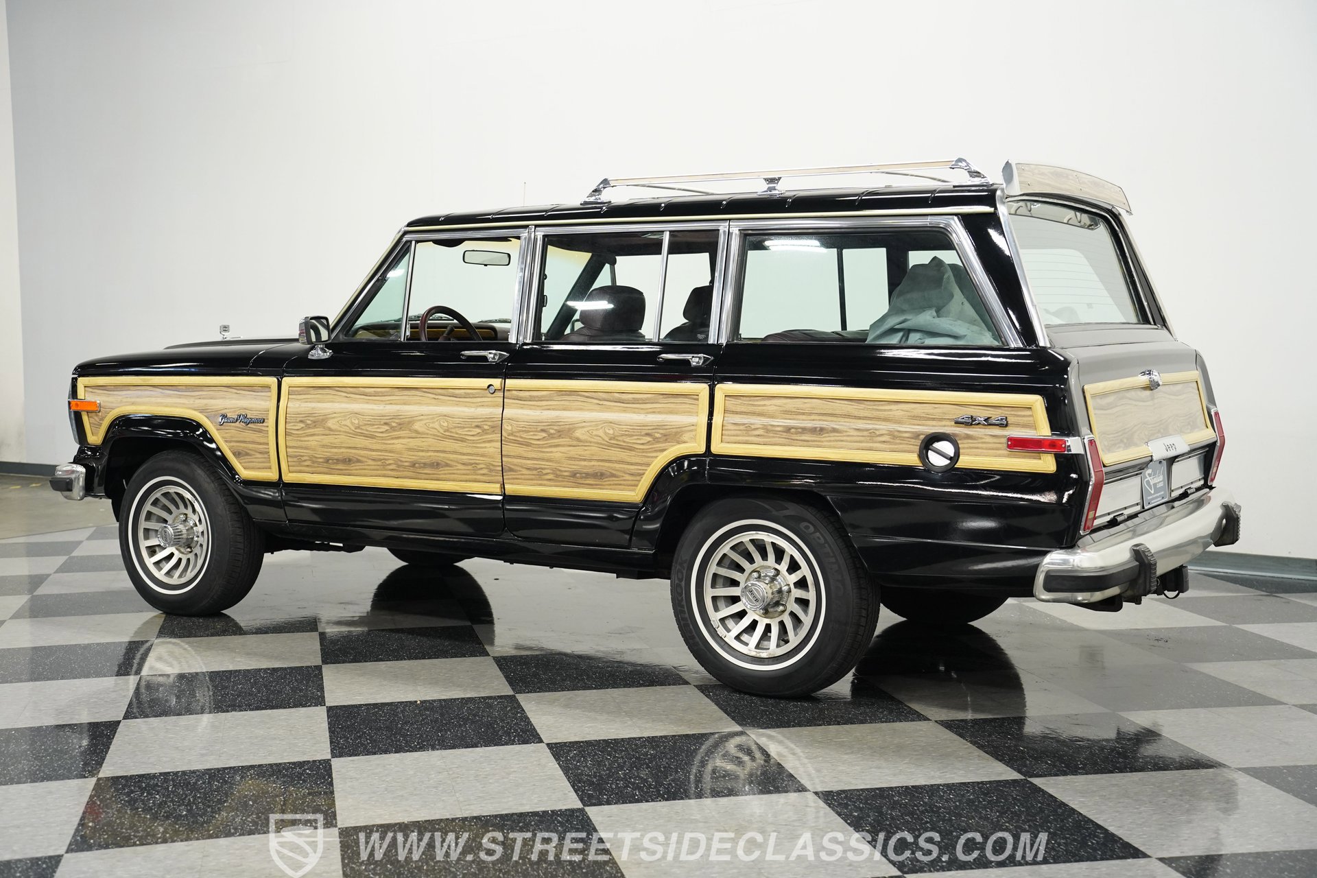 Used 1988 Jeep Grand Wagoneer image 8