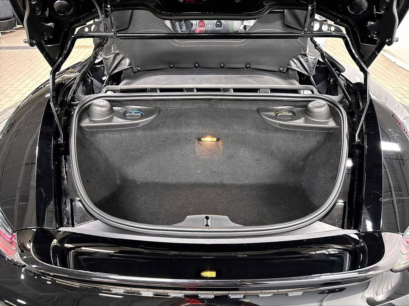 Used 2022 Porsche 718 Boxster Spyder RWD image 35