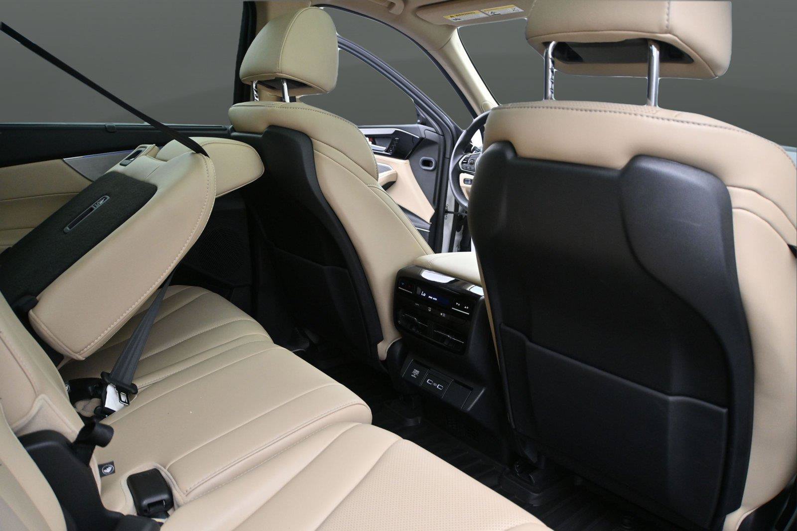 Used 2024 Acura MDX SH-AWD w/ Technology Package image 20
