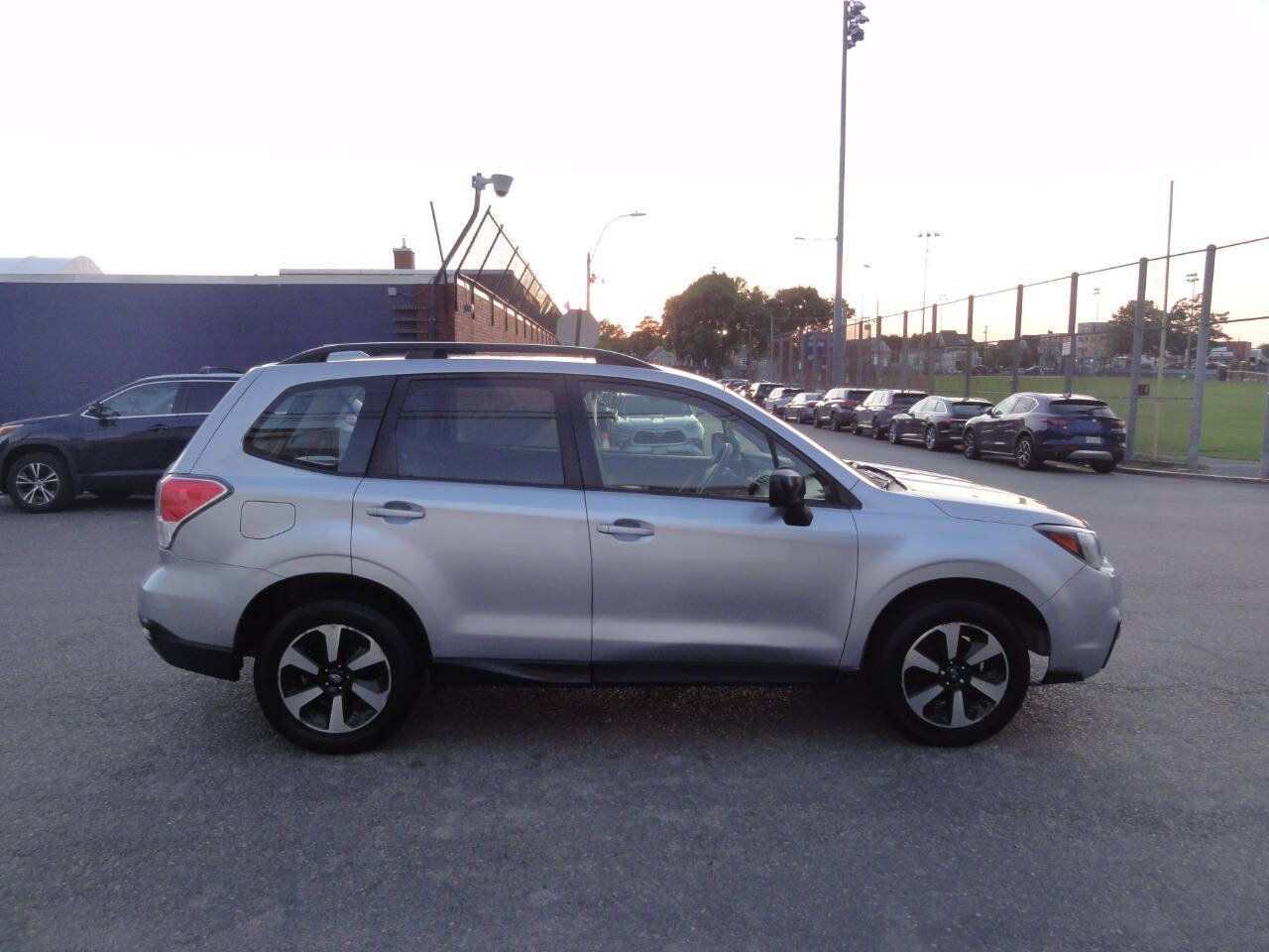 Used 2017 Subaru Forester 2.5i w/ Alloy Wheel Package AWD/4WD image 28