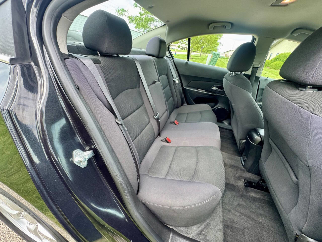 Used 2015 Chevrolet Cruze LT image 17