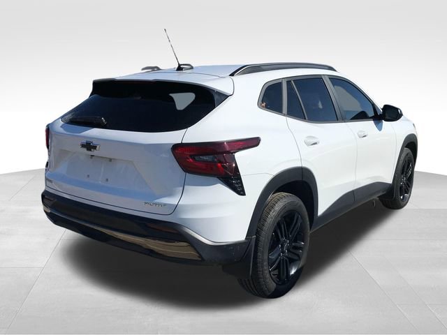 Used 2025 Chevrolet Trax ACTIV w/ Driver Confidence Package image 2