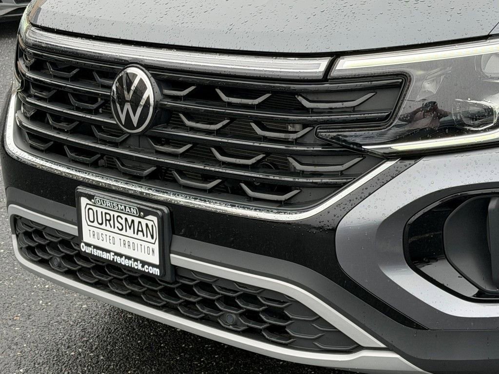 Used 2024 Volkswagen Atlas Cross Sport SE image 6