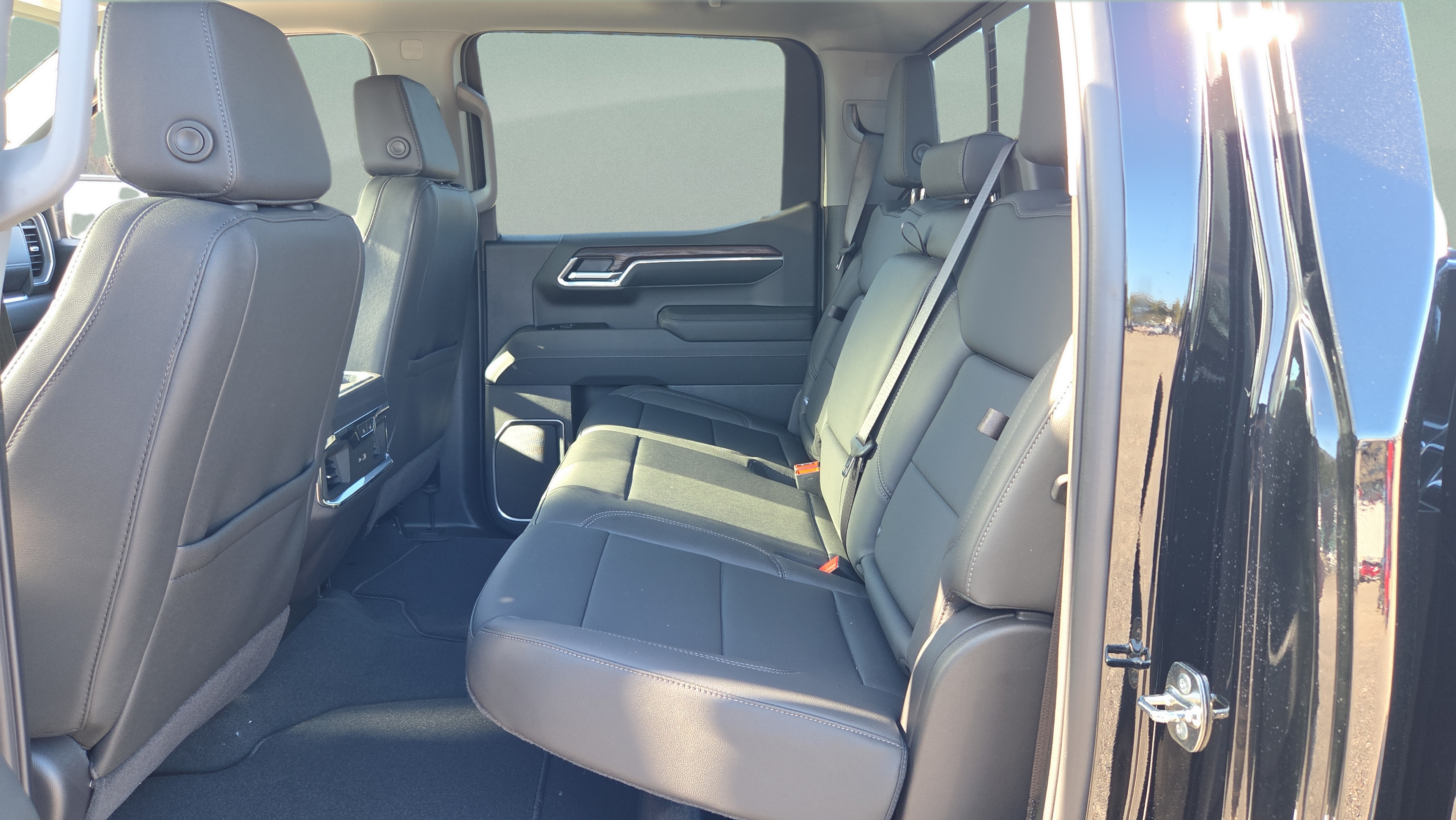 New 2026 GMC Sierra 1500 SLT w/ SLT Premium Plus Package AWD/4WD image 27