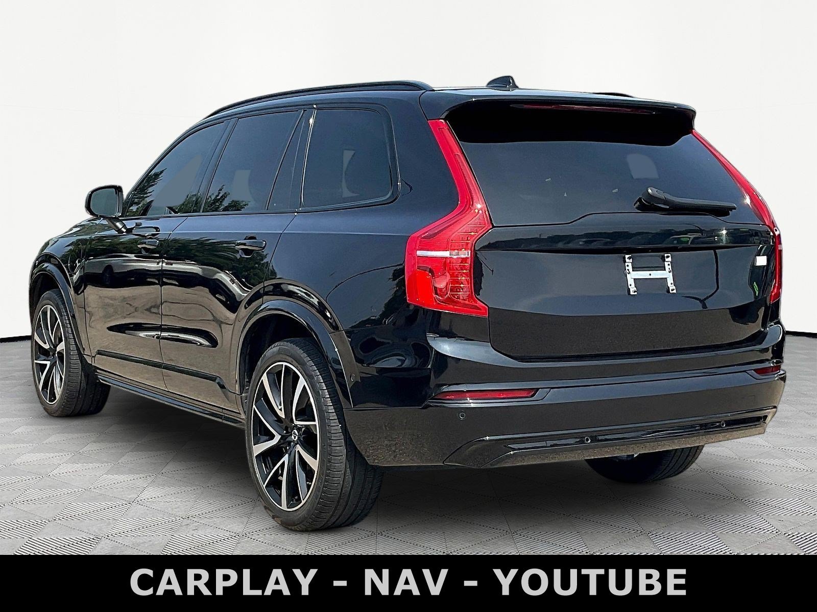 Used 2023 Volvo XC90 T8 Ultimate AWD/4WD image 4