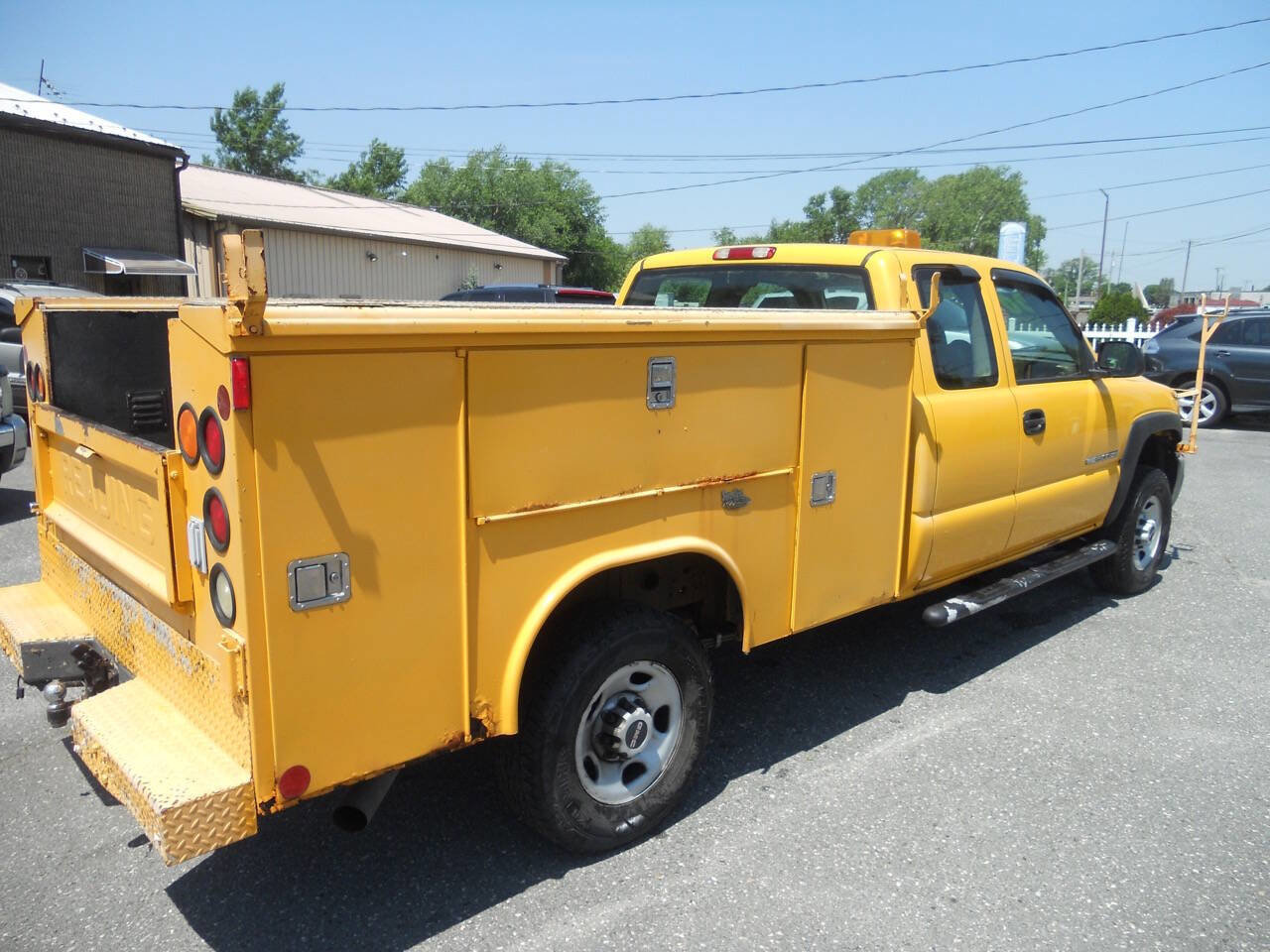 Used 2005 GMC Sierra 2500 W/T w/ Snow Plow Prep Package AWD/4WD image 10