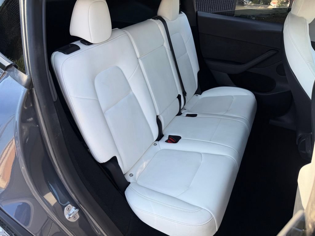 Used 2023 Tesla Model Y Long Range AWD/4WD image 42