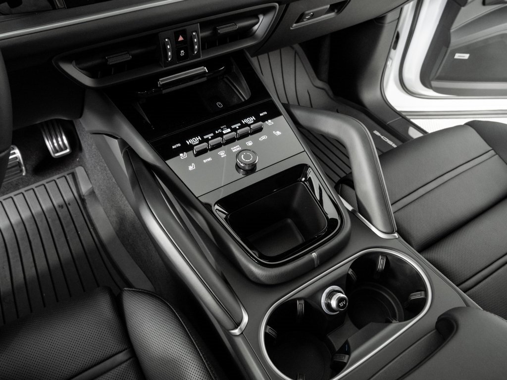 New 2026 Porsche Cayenne S image 18