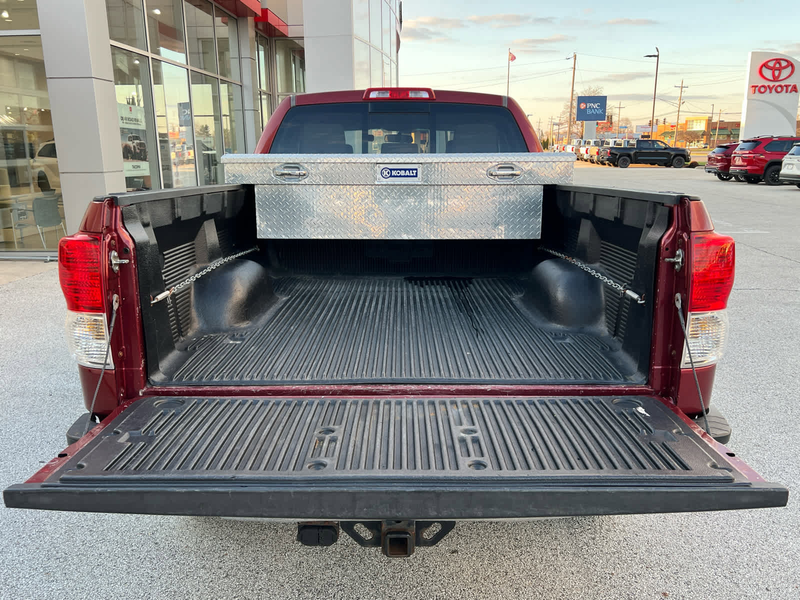 Used 2010 Toyota Tundra 4x4 Double Cab image 16