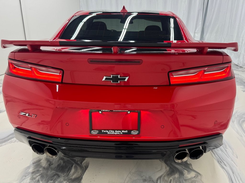 Used 2017 Chevrolet Camaro ZL1 RWD image 7