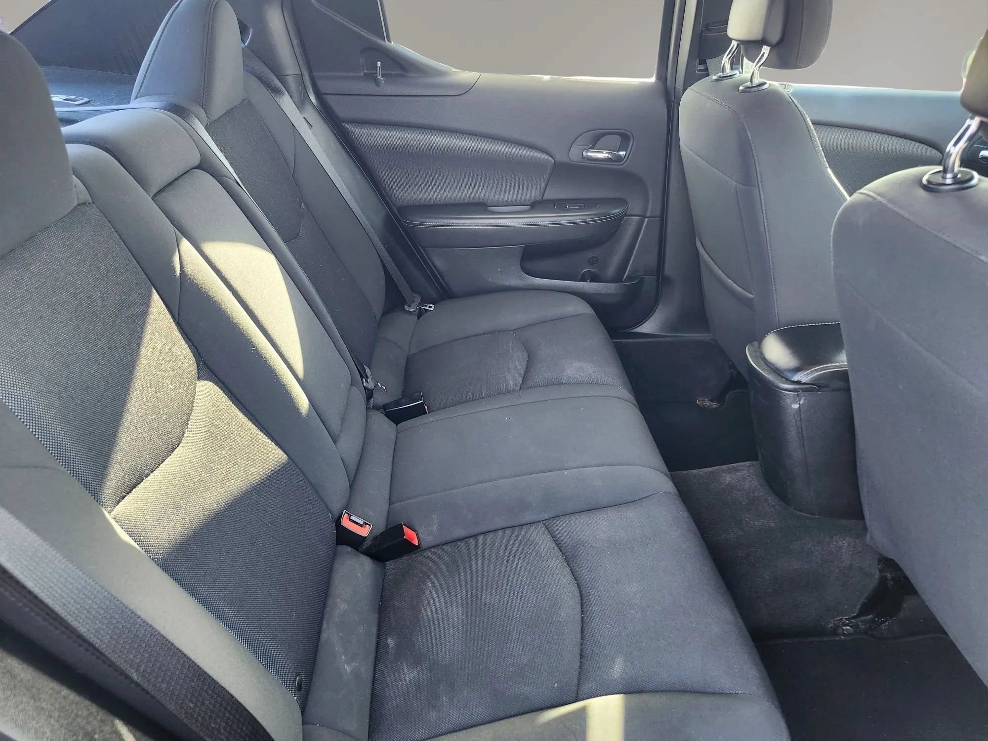 Used 2012 Dodge Avenger SE FWD image 23