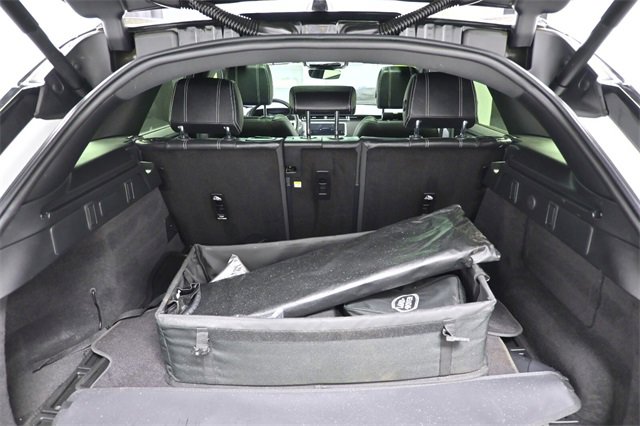 Used 2022 Land Rover Range Rover Velar R-Dynamic S image 11