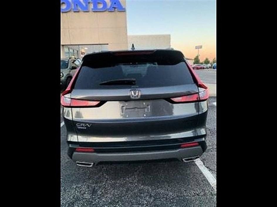 Used 2023 Honda CR-V Sport image 9