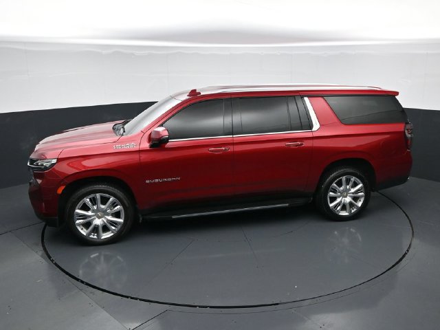 Used 2022 Chevrolet Suburban High Country AWD/4WD image 37