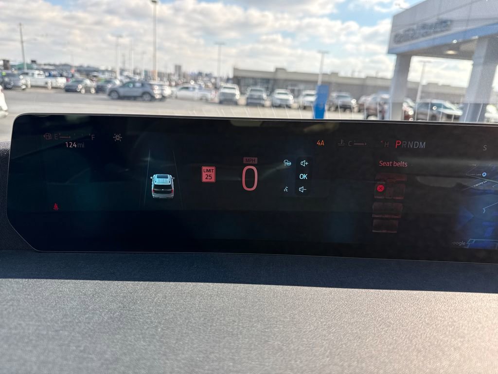 Used 2025 Ford Expedition Active image 19