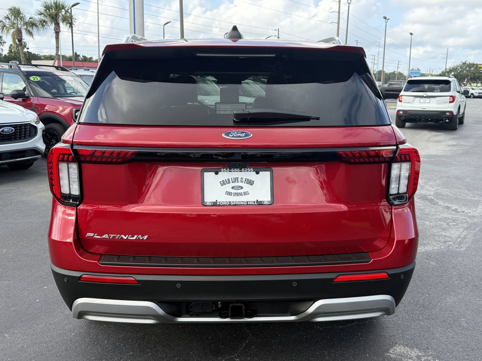Certified 2025 Ford Explorer Platinum RWD image 5