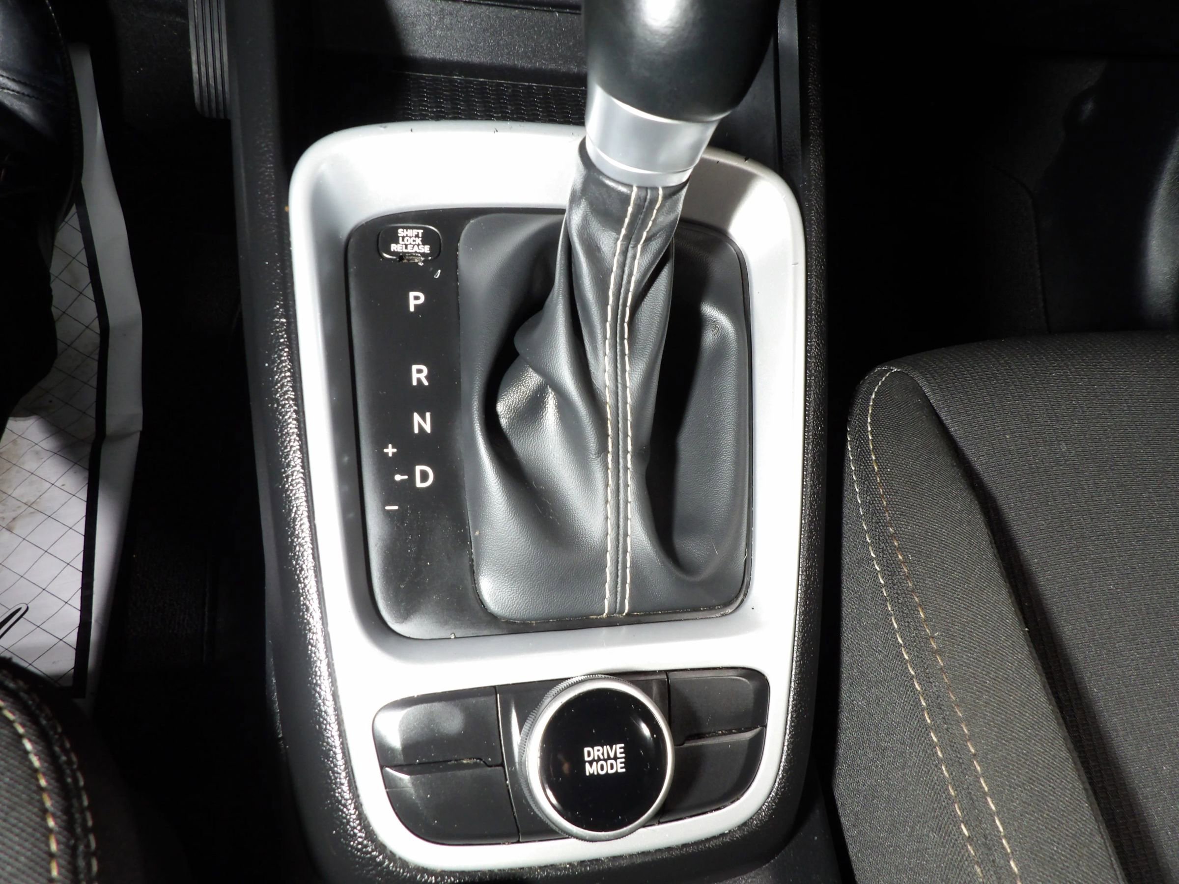 Used 2023 Hyundai Venue SEL w/ Cargo Package FWD image 15
