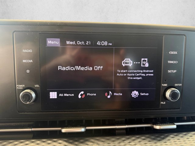 Used 2024 Kia Carnival LX FWD image 11