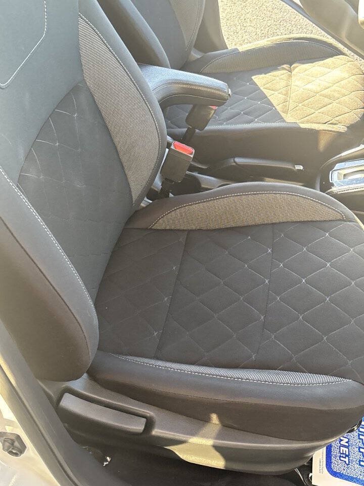 Used 2020 Nissan Kicks SV FWD image 18