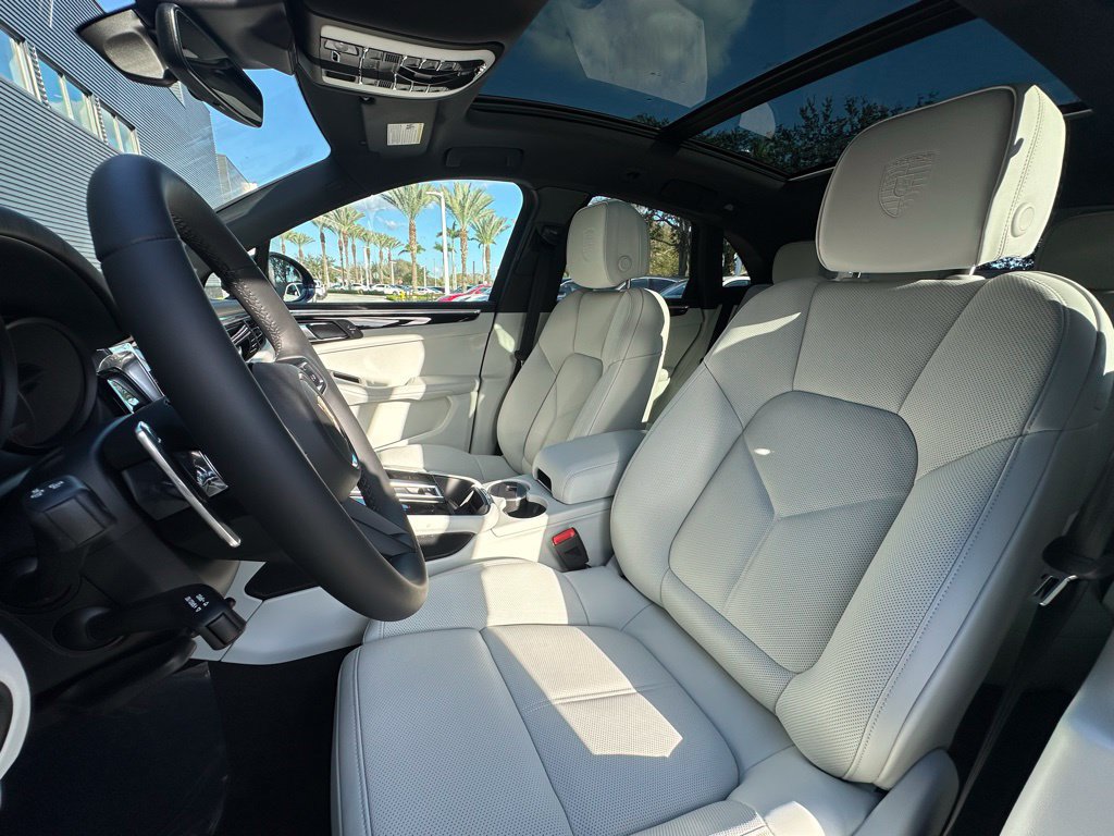 Certified 2026 Porsche Macan S AWD/4WD image 5