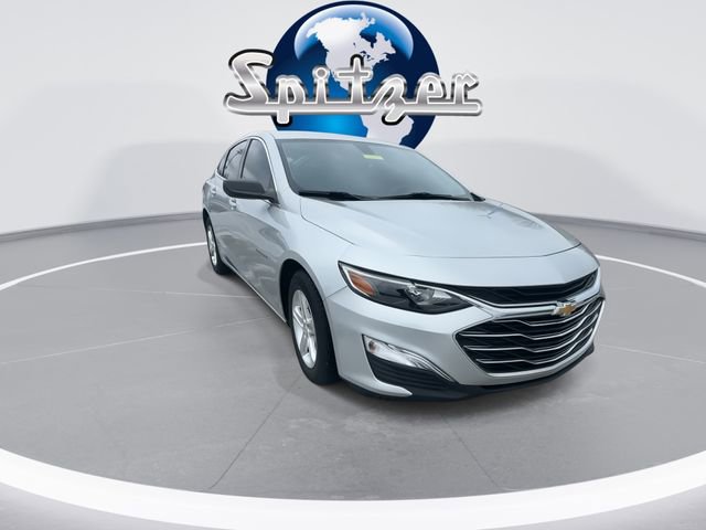 Used 2021 Chevrolet Malibu LS image 2